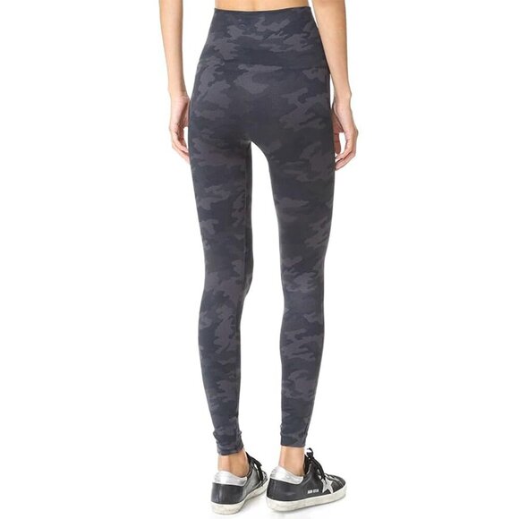 SPANX Look at Me Now Seamless Leggings Camo, size L - Picture 2 of 8